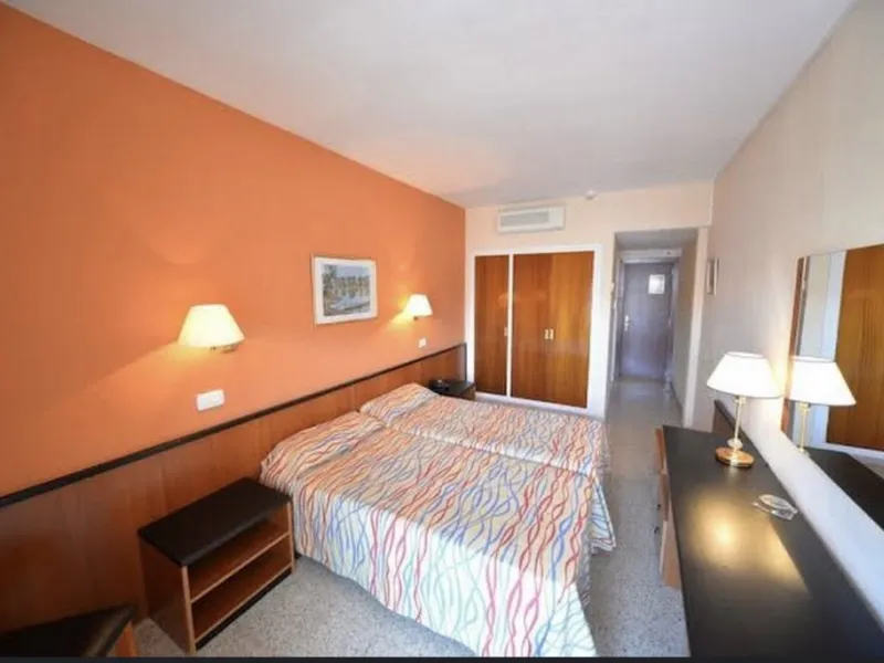 Hotel de 3 estrellas en venta cerca de la playa en Lloret de Mar, Costa Brava