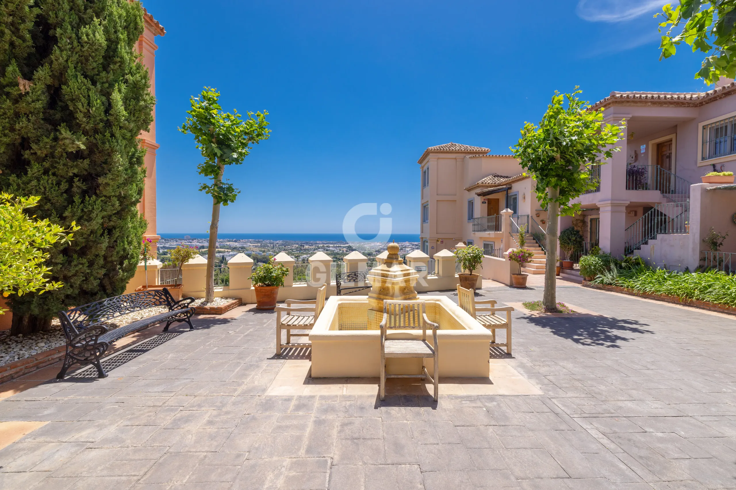 Apartment in Benahavís - Málaga