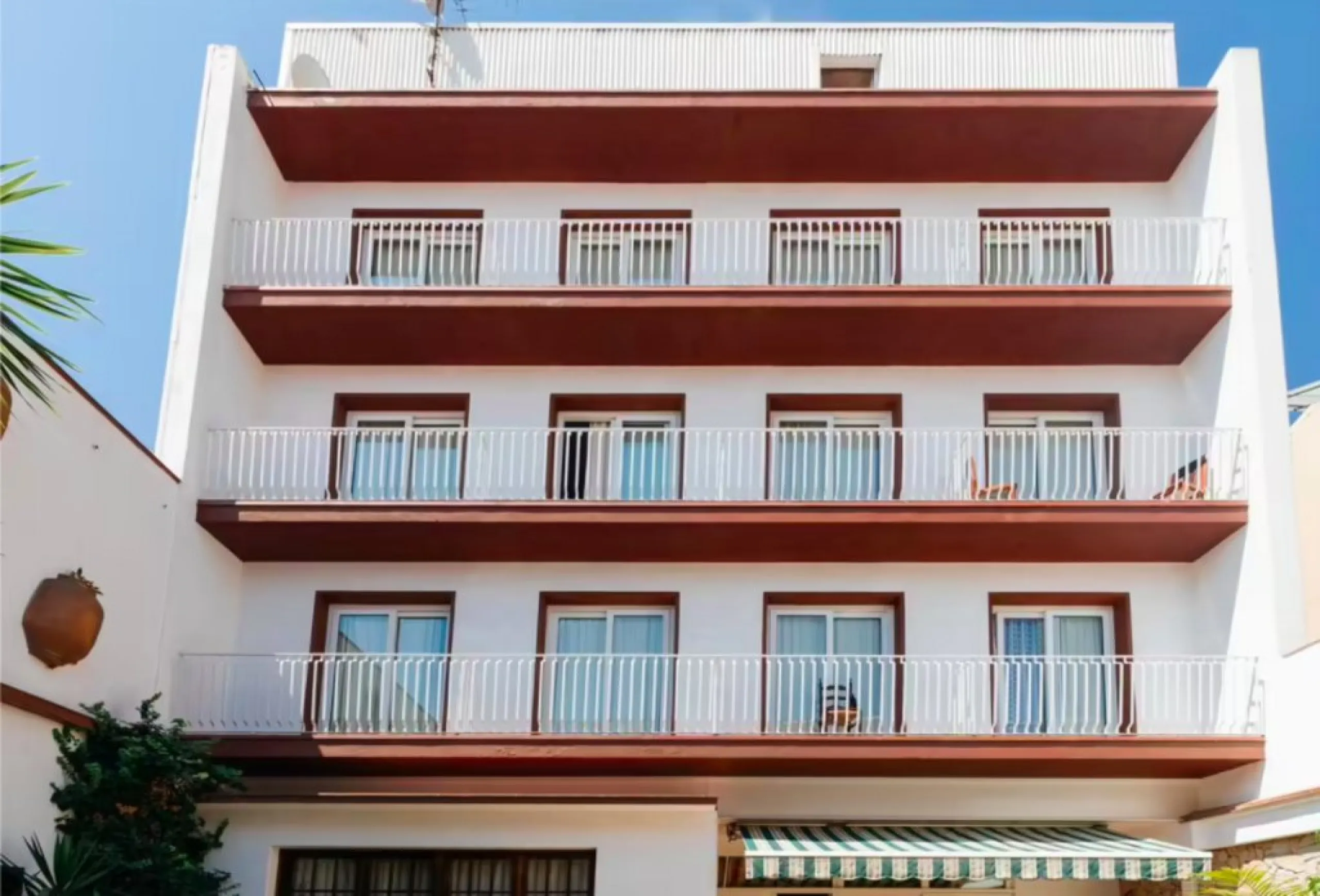2-Star Boutique Hotel on the Costa del Maresme Coast, Barcelona Province