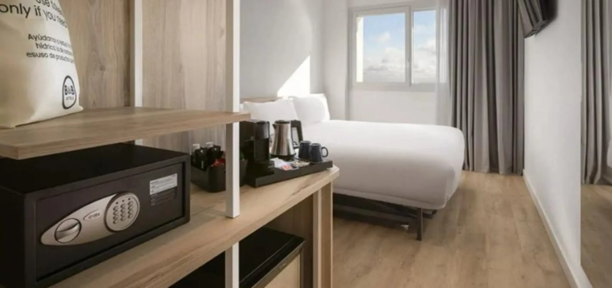 Hotel for Sale with a Major Chain Operator in Madrid