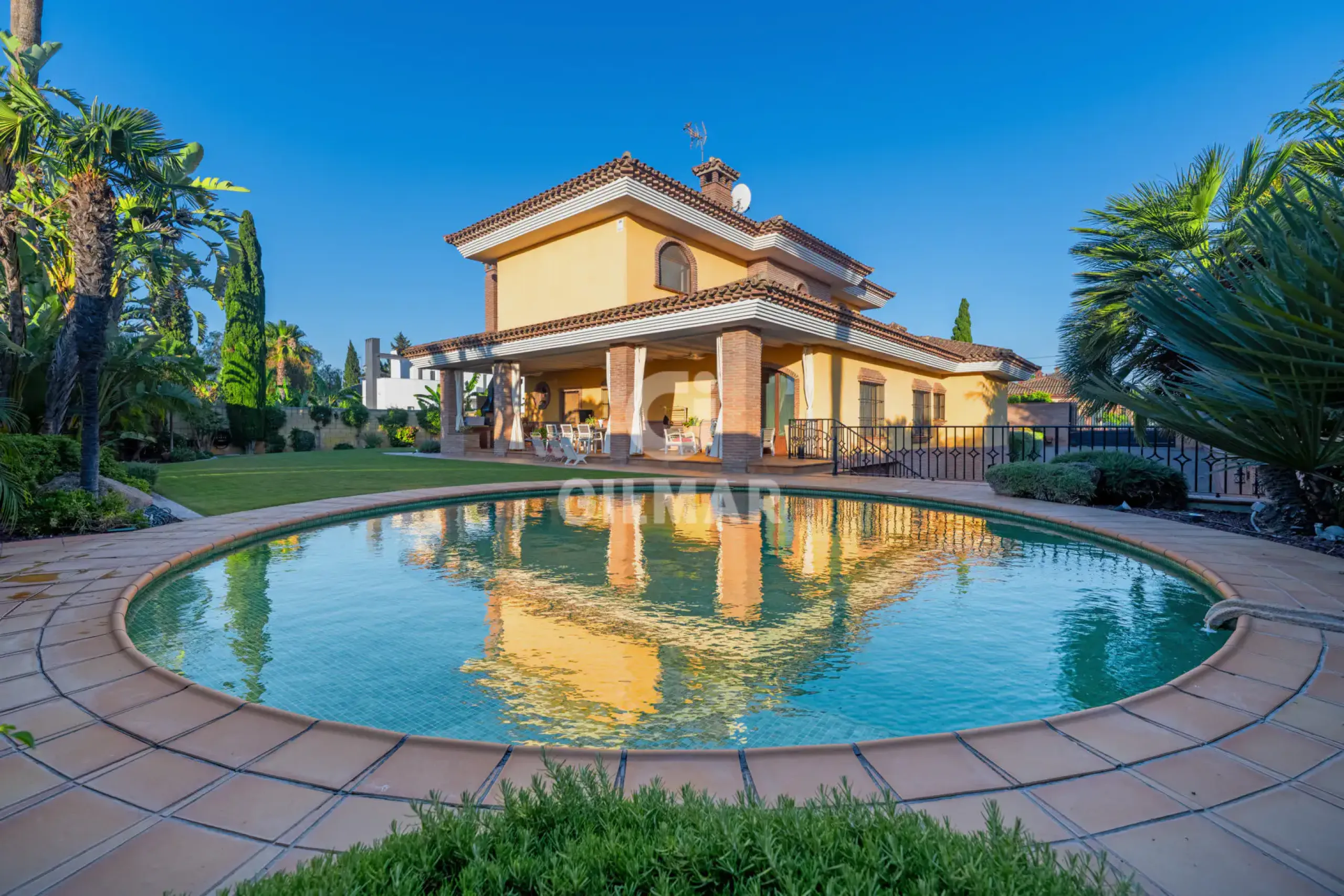 Villa in Montequinto - Sevilla