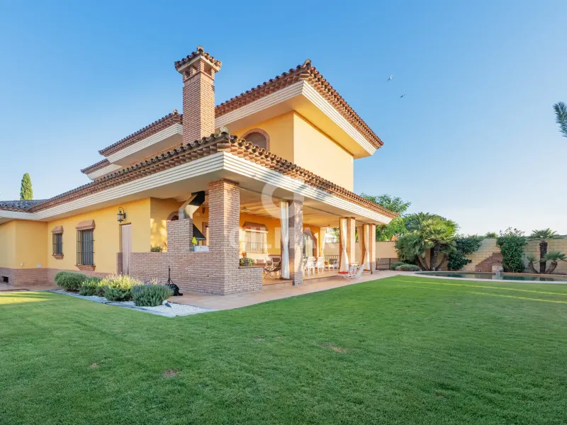 Villa in Montequinto - Sevilla