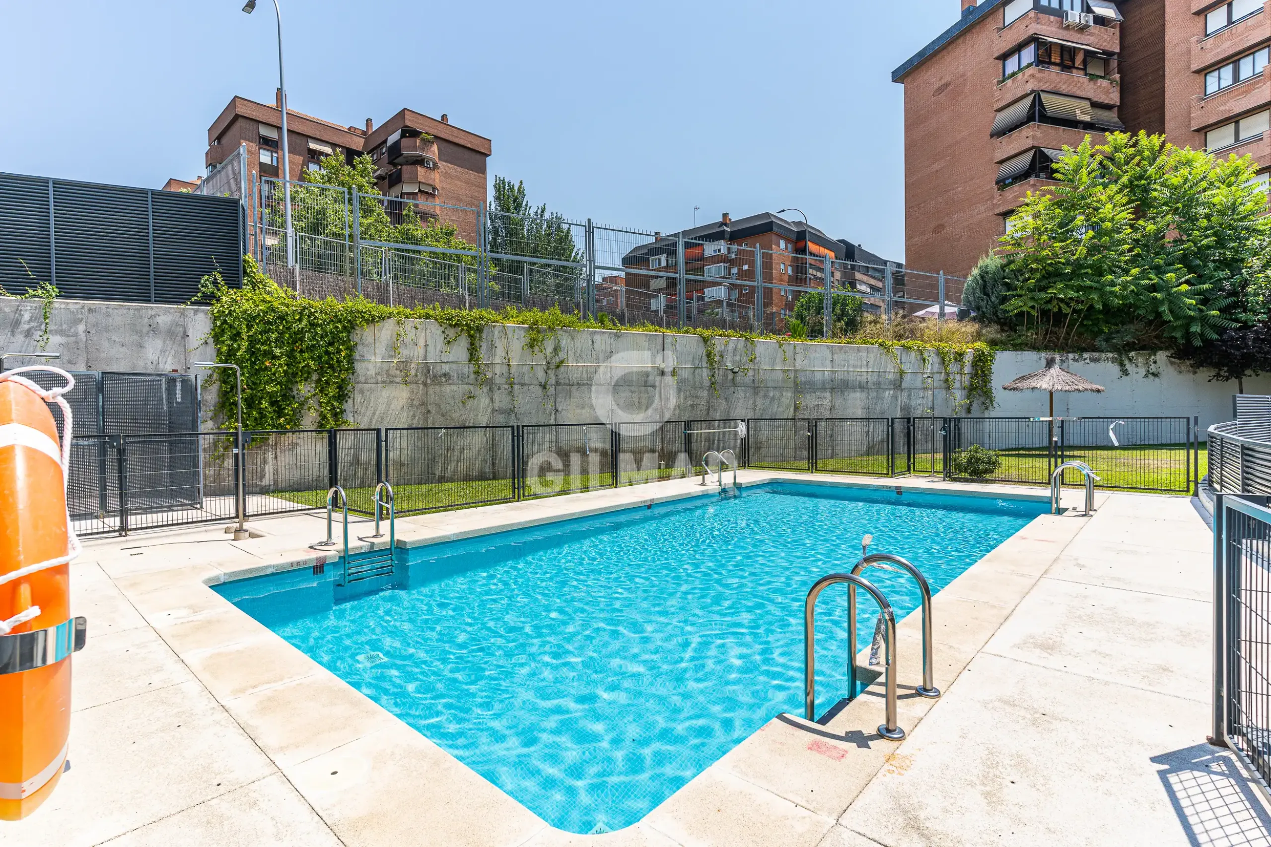 Semi-detached house in Peñagrande - Madrid