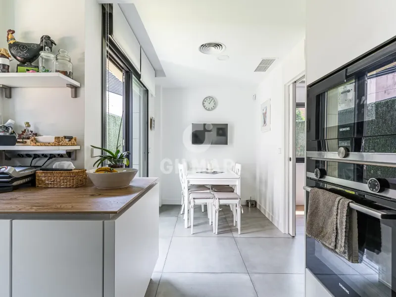 Semi-detached house in Peñagrande - Madrid