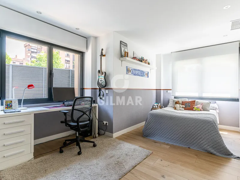 Semi-detached house in Peñagrande - Madrid