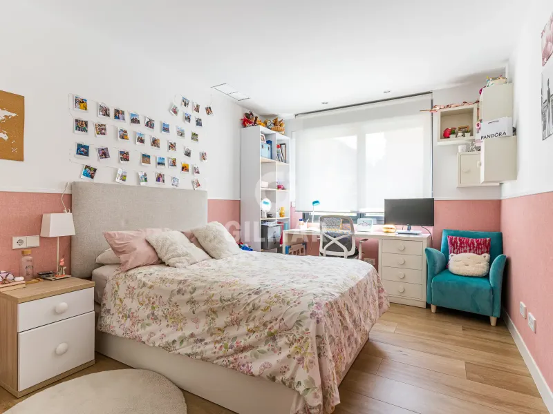 Semi-detached house in Peñagrande - Madrid