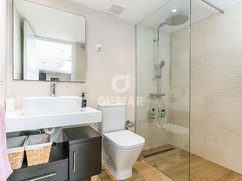 Semi-detached house in Peñagrande - Madrid