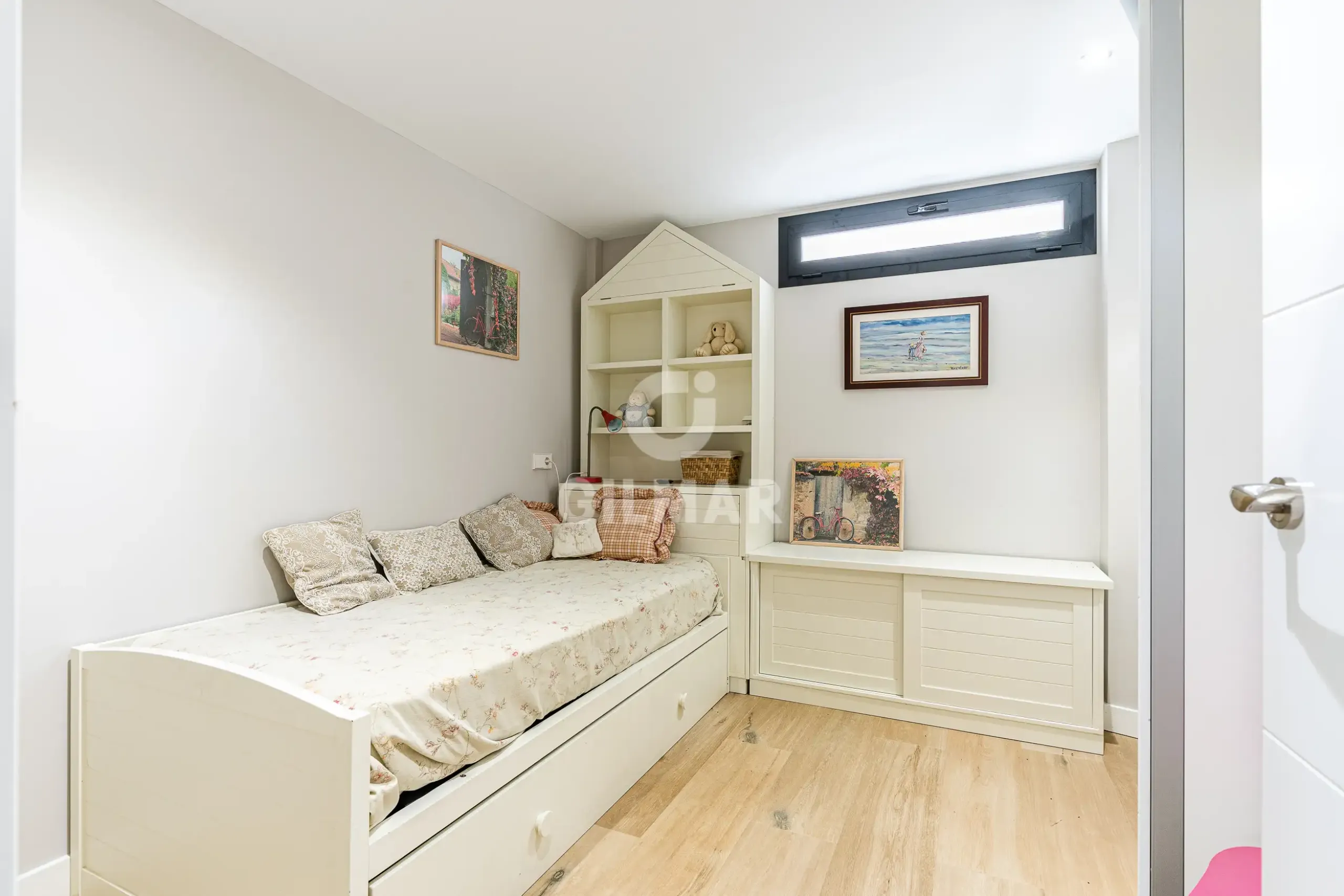 Semi-detached house in Peñagrande - Madrid