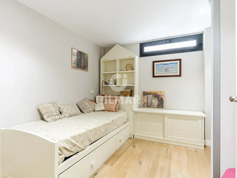Semi-detached house in Peñagrande - Madrid