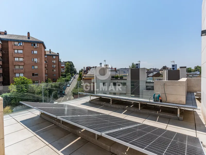 Semi-detached house in Peñagrande - Madrid