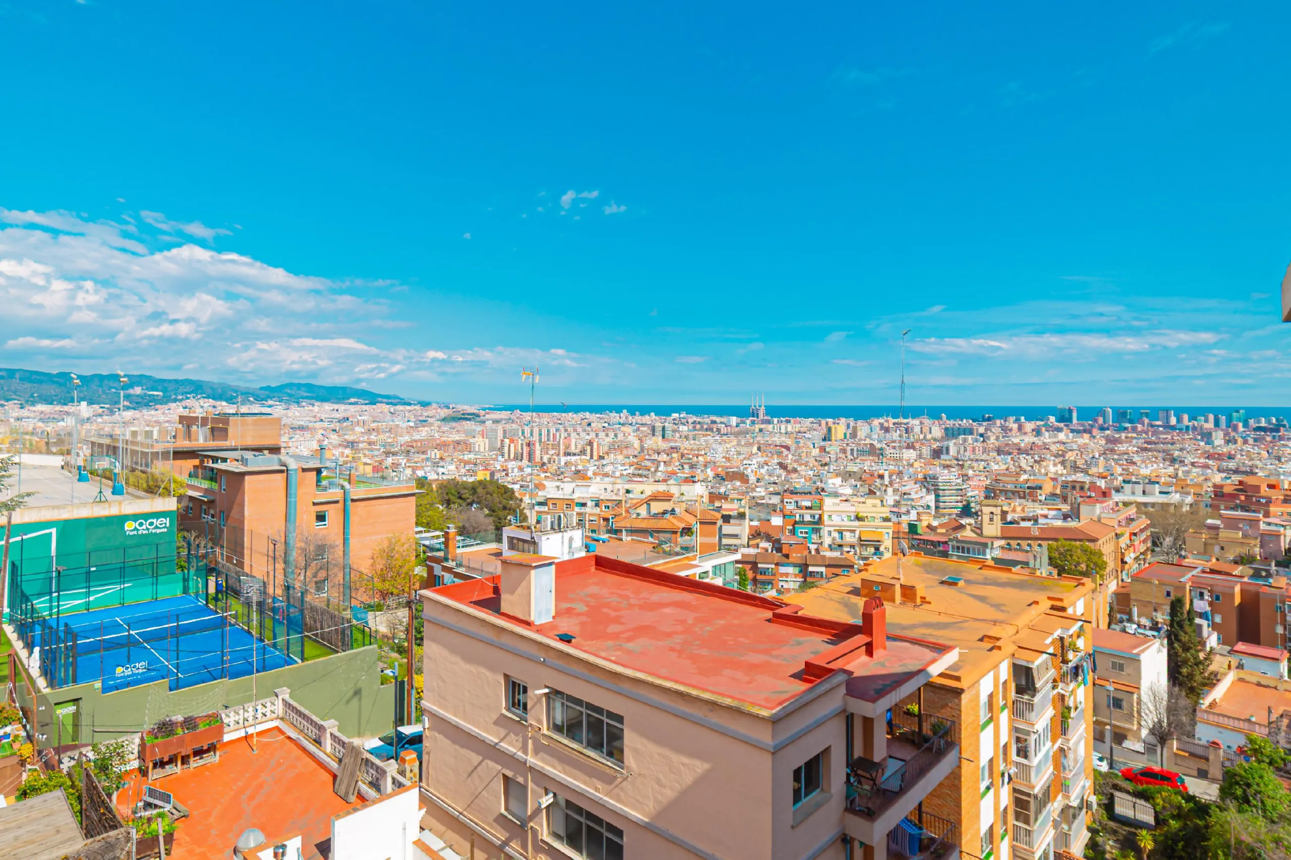 Impresionante dúplex, completamente reformado, en el barrio de Guinardó, Barcelona