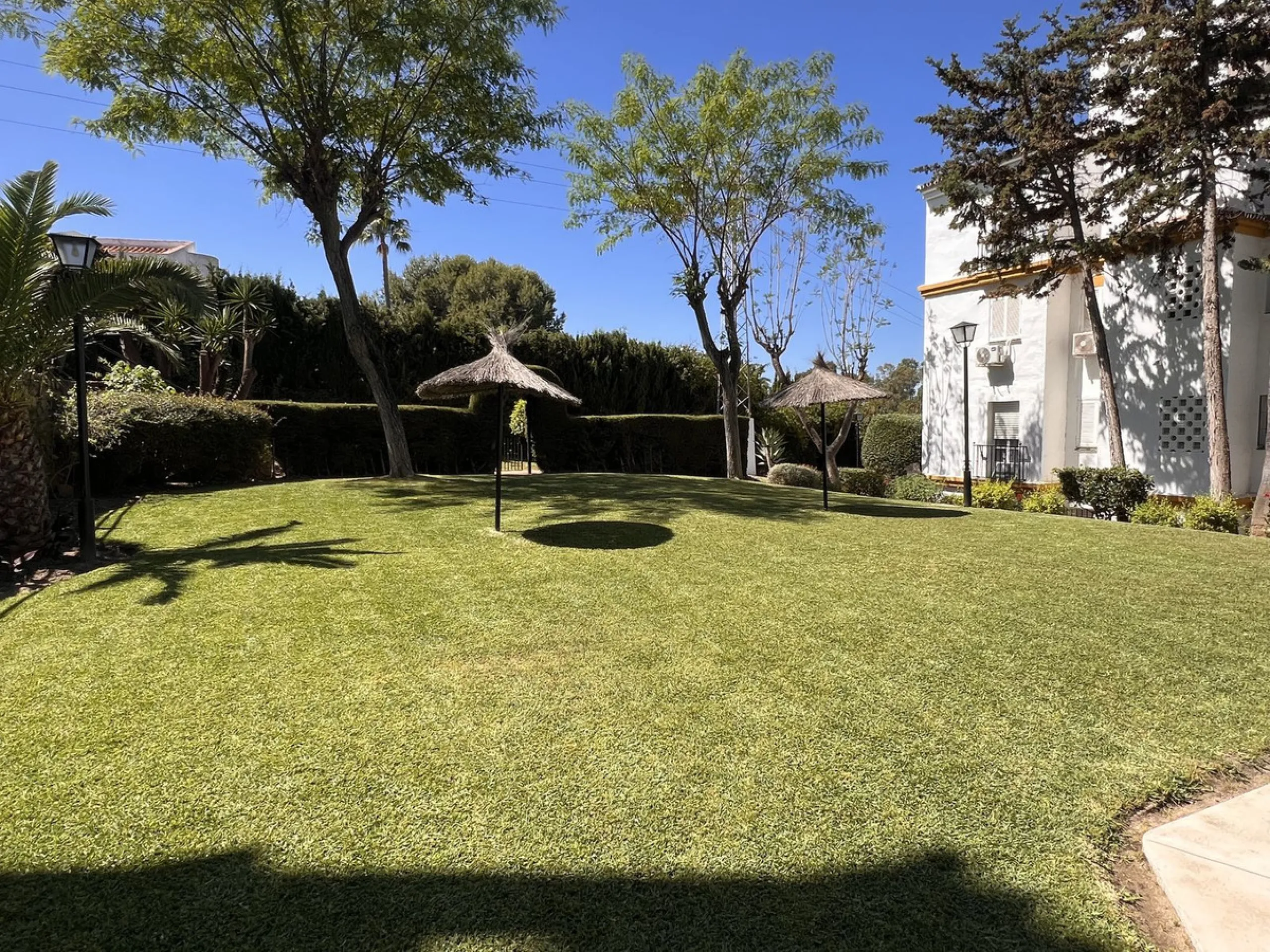 Apartment - Penthouse в продаже в Estepona, Málaga. В доме 2 спален и 2 ванных комнат. Площадь дома 156 м²