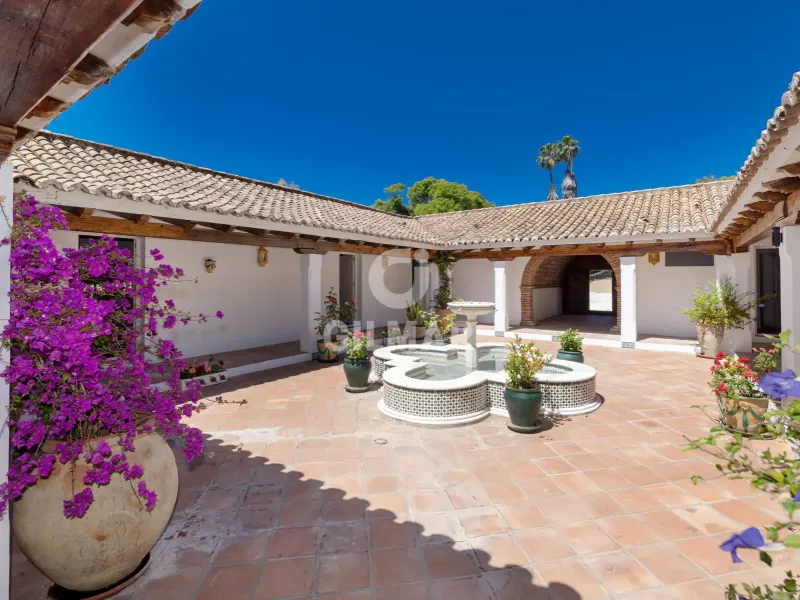 Villa in Benahavís - Málaga
