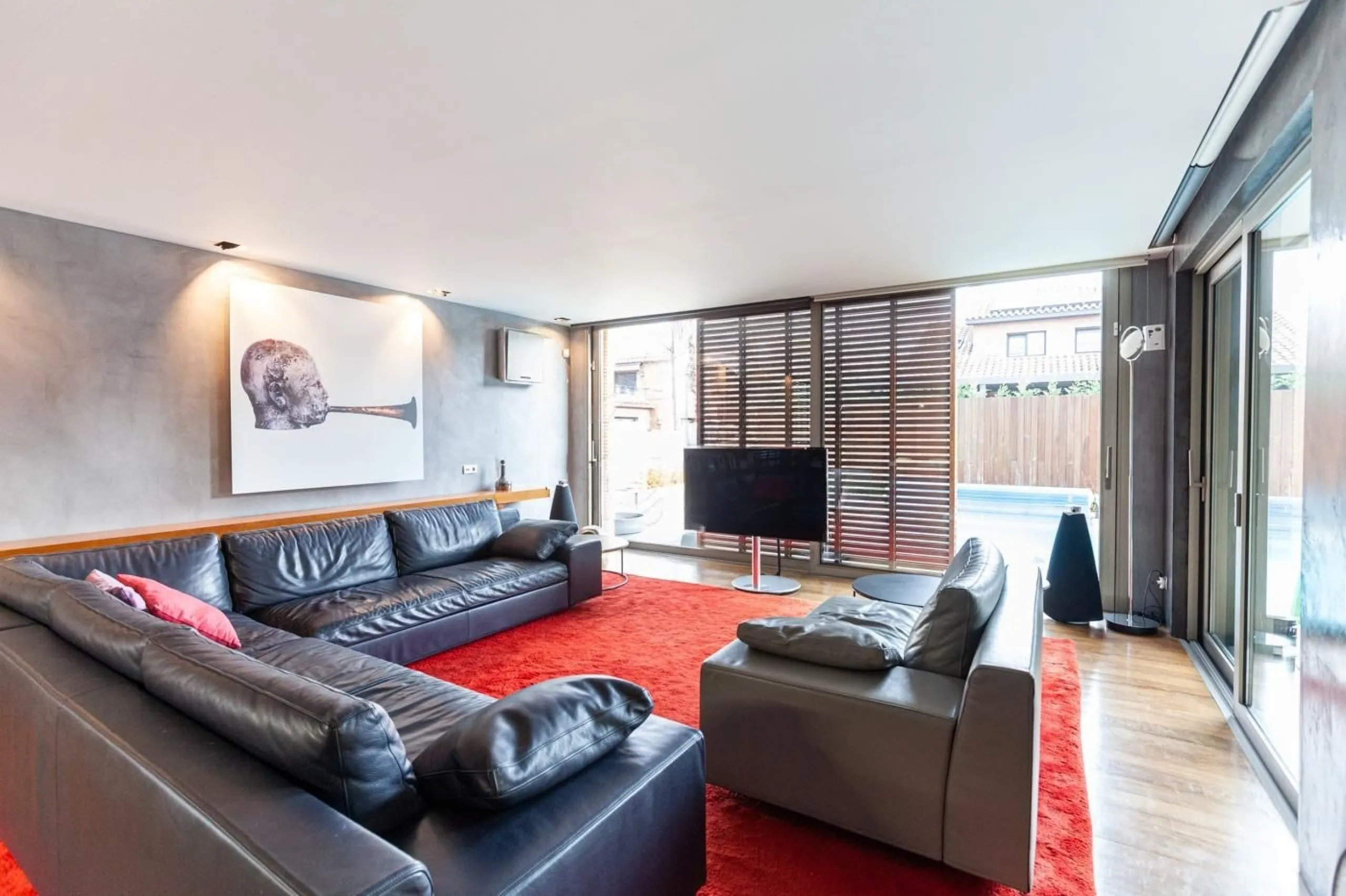 Modern Villa with Designer Finishes in Prestigious Sant Cugat Area, Barcelona