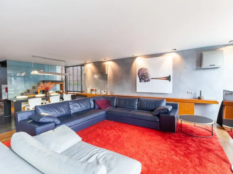 Modern Villa with Designer Finishes in Prestigious Sant Cugat Area, Barcelona