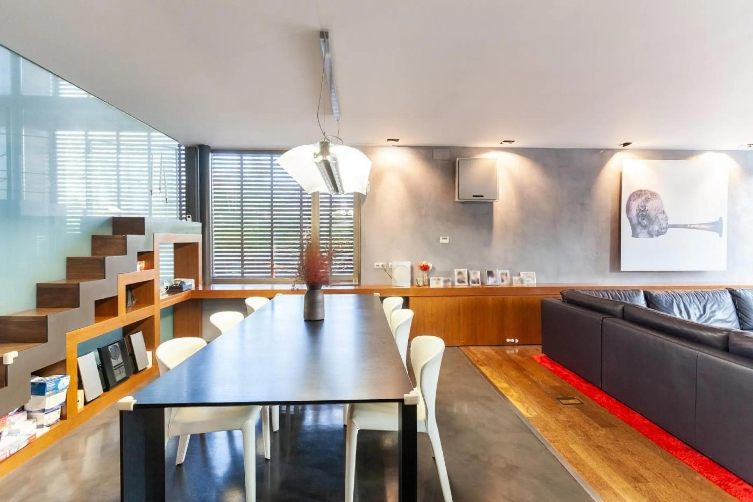 Modern Villa with Designer Finishes in Prestigious Sant Cugat Area, Barcelona