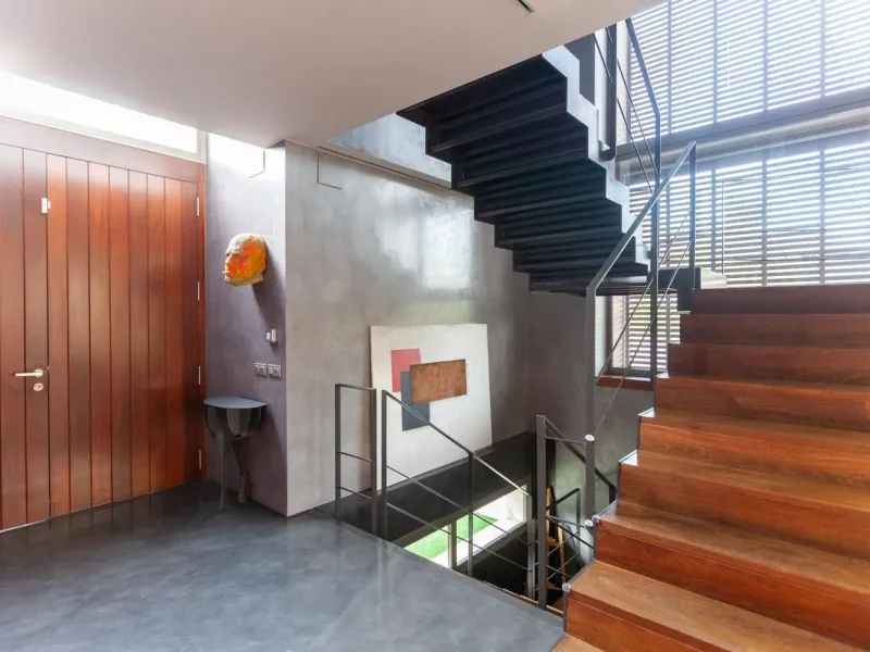 Modern Villa with Designer Finishes in Prestigious Sant Cugat Area, Barcelona