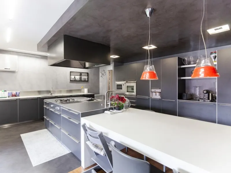 Modern Villa with Designer Finishes in Prestigious Sant Cugat Area, Barcelona