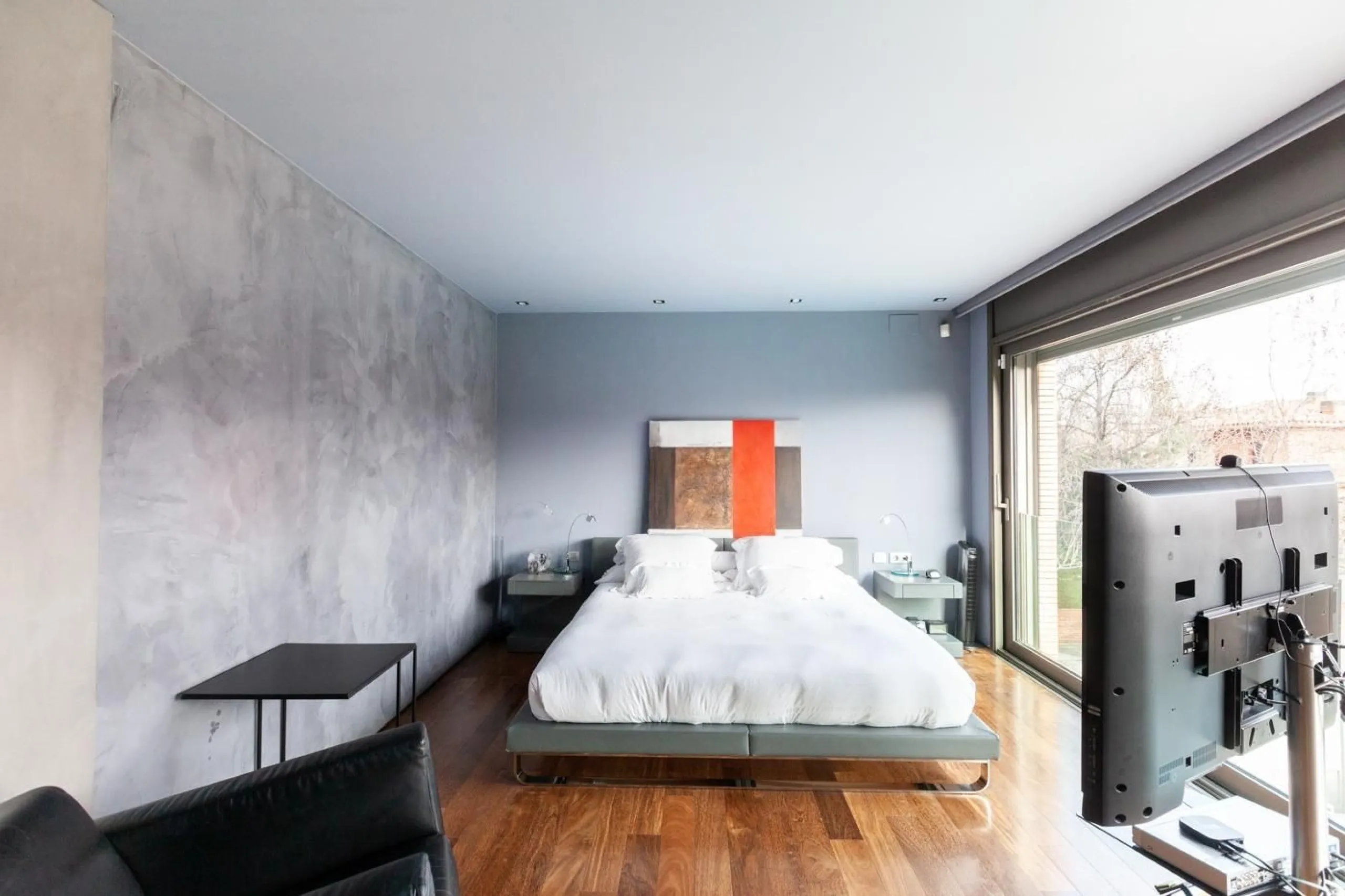 Modern Villa with Designer Finishes in Prestigious Sant Cugat Area, Barcelona