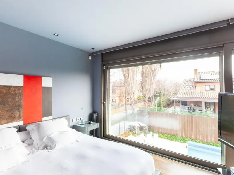 Modern Villa with Designer Finishes in Prestigious Sant Cugat Area, Barcelona