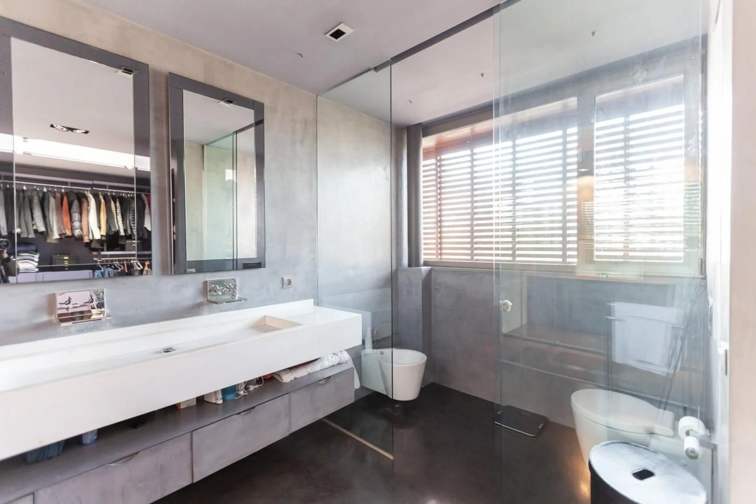 Modern Villa with Designer Finishes in Prestigious Sant Cugat Area, Barcelona