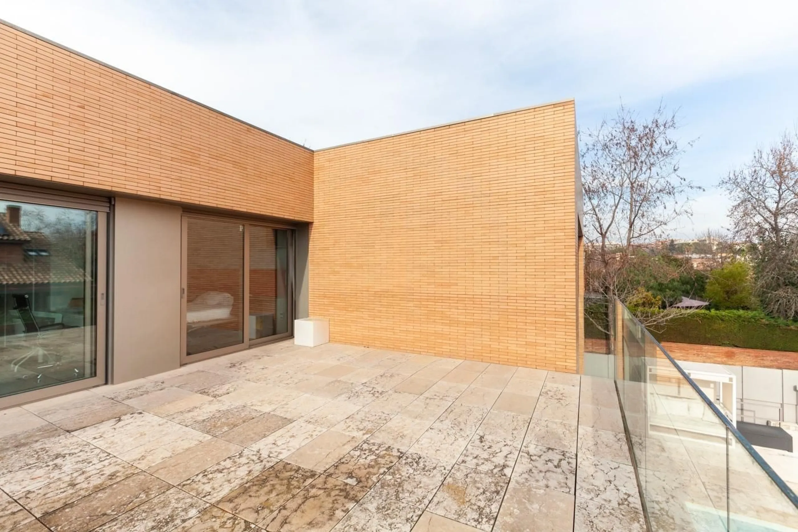 Modern Villa with Designer Finishes in Prestigious Sant Cugat Area, Barcelona