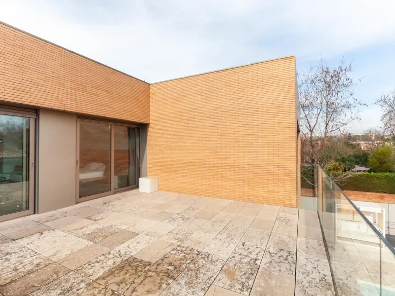 Modern Villa with Designer Finishes in Prestigious Sant Cugat Area, Barcelona