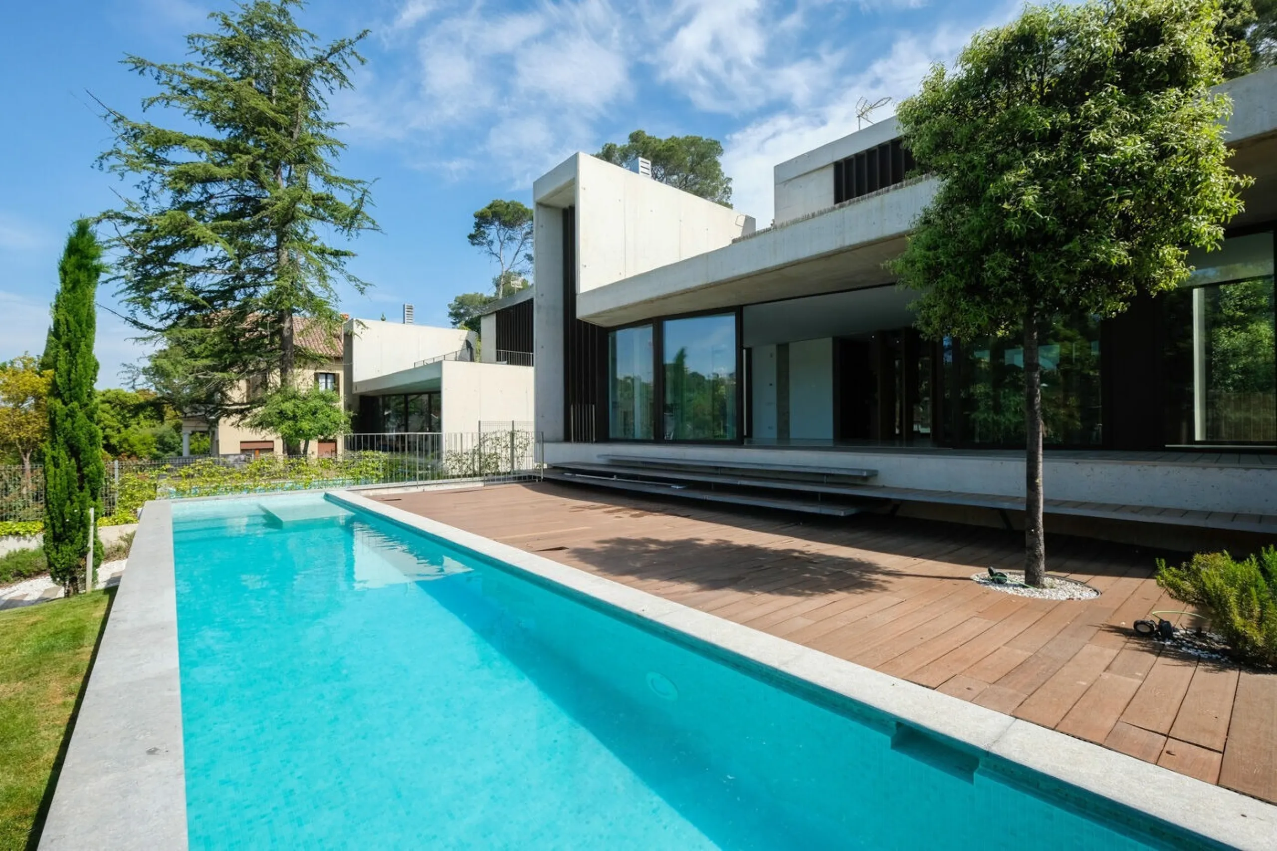 Villa moderna en zona prestigiosa junto al club de golf en Sant Cugat, Barcelona