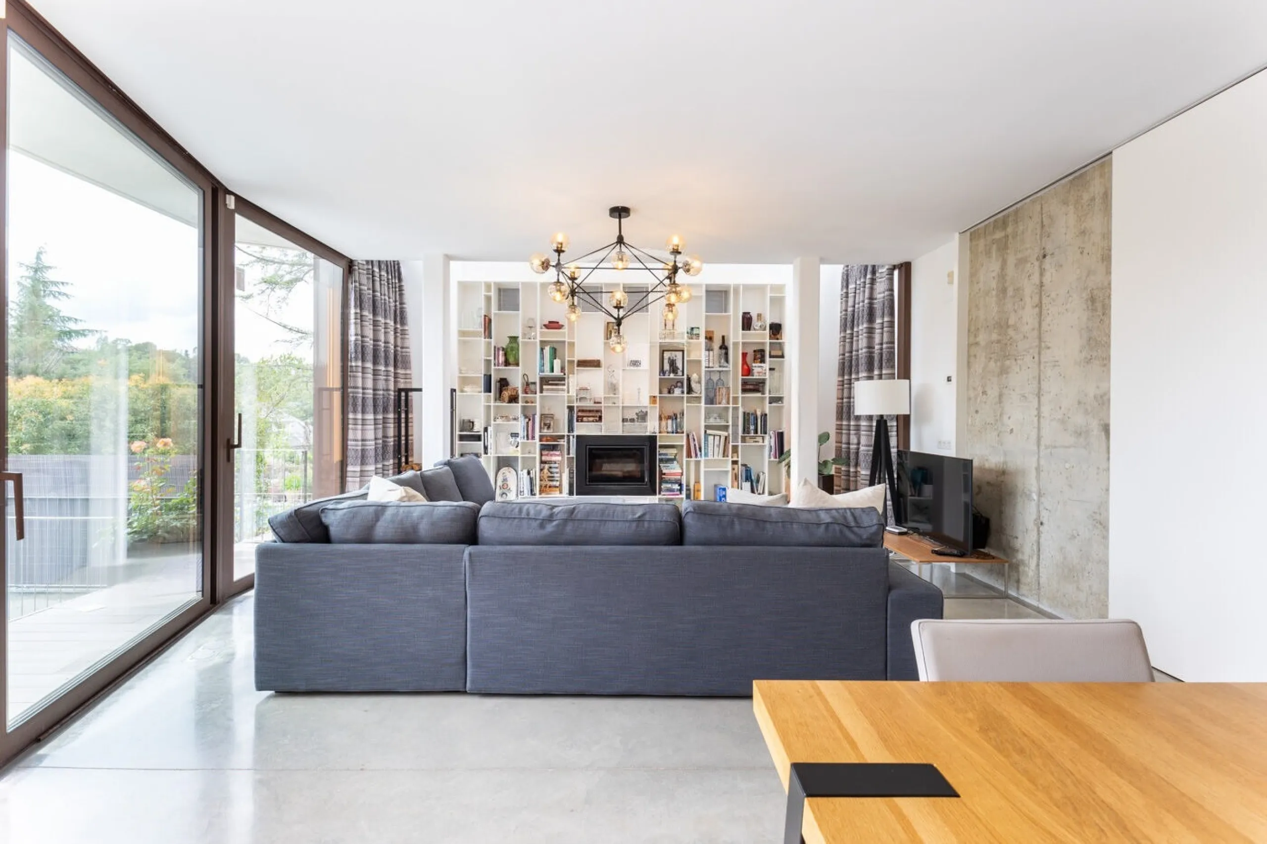 Villa moderna en zona prestigiosa junto al club de golf en Sant Cugat, Barcelona