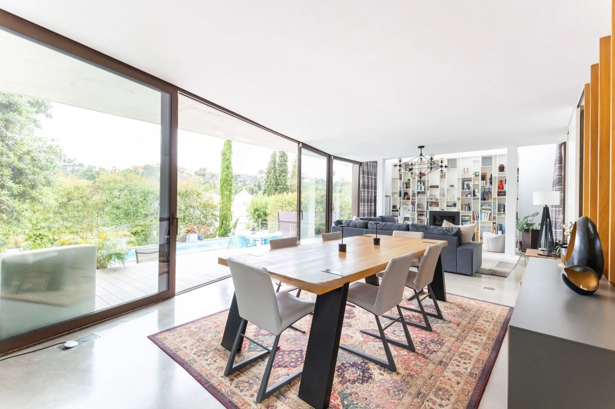 Villa moderna en zona prestigiosa junto al club de golf en Sant Cugat, Barcelona