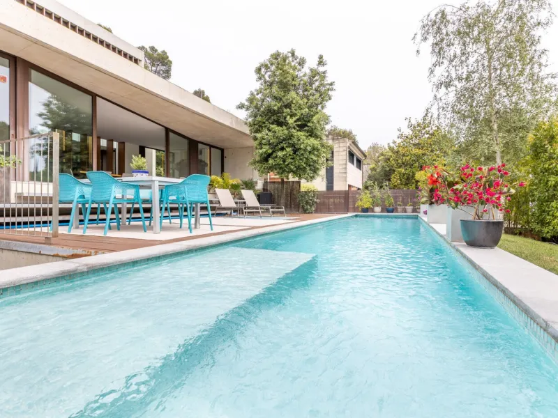 Villa moderna en zona prestigiosa junto al club de golf en Sant Cugat, Barcelona