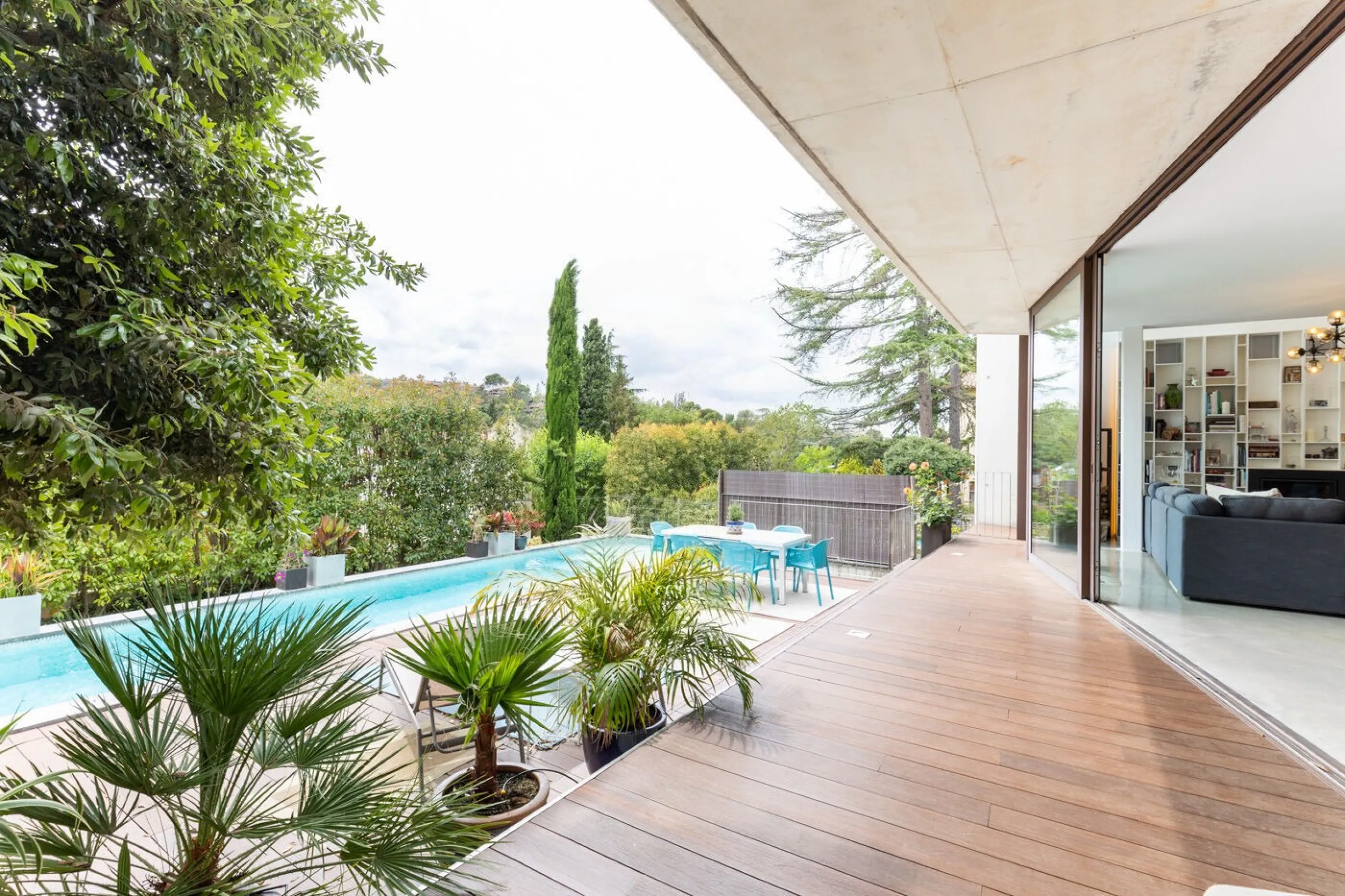 Villa moderna en zona prestigiosa junto al club de golf en Sant Cugat, Barcelona