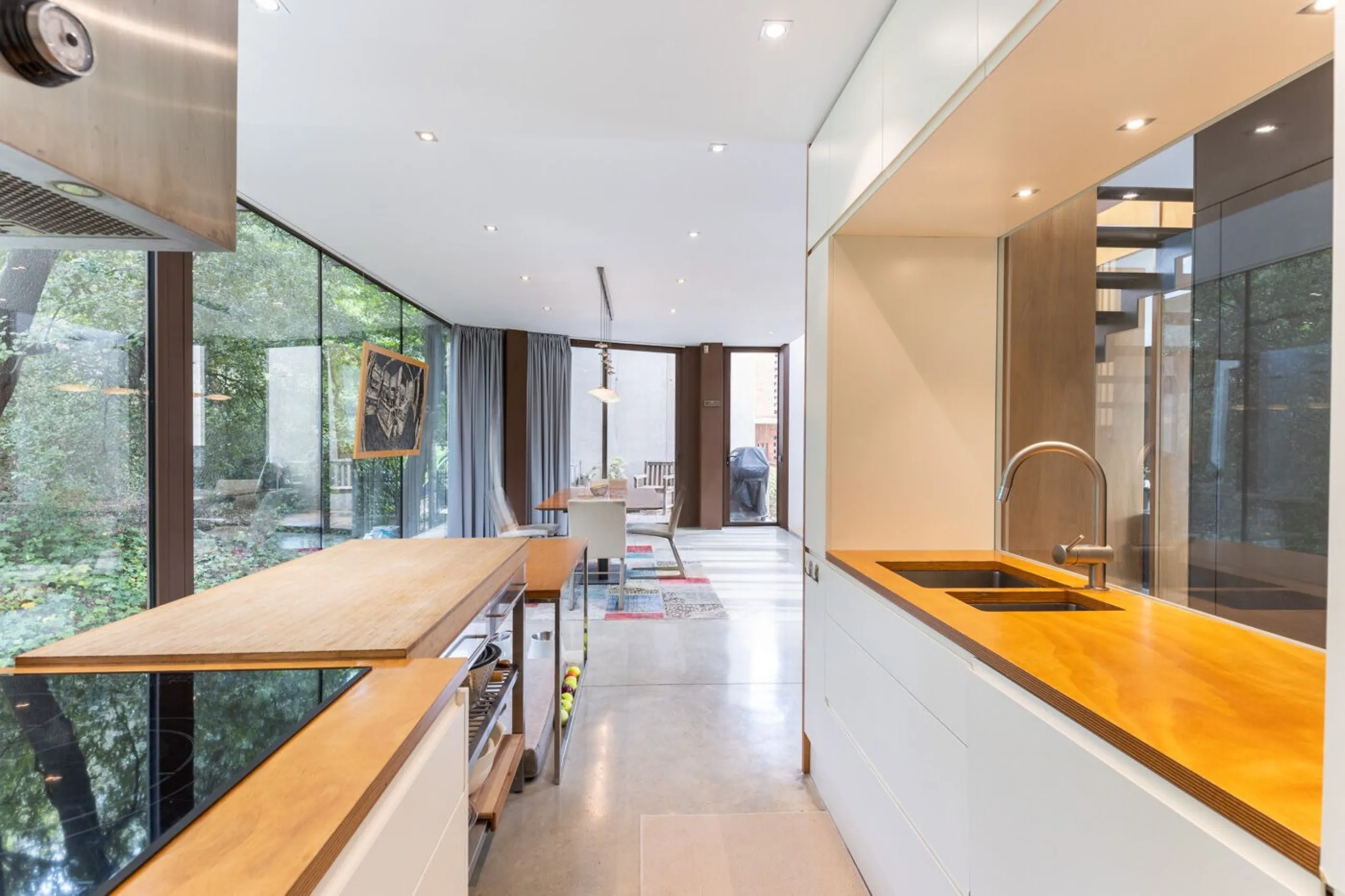 Villa moderna en zona prestigiosa junto al club de golf en Sant Cugat, Barcelona