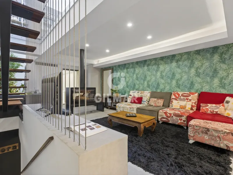 Townhouse in Nervión - Sevilla