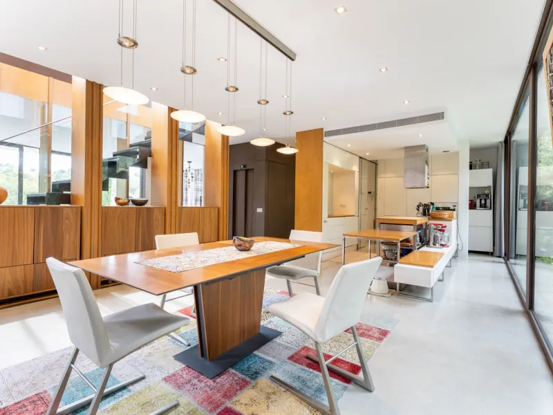 Villa moderna en zona prestigiosa junto al club de golf en Sant Cugat, Barcelona