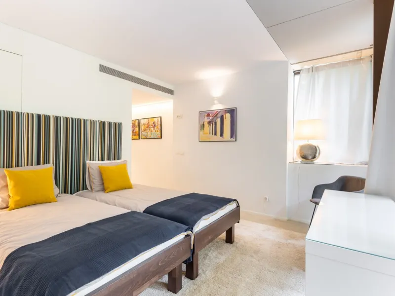Villa moderna en zona prestigiosa junto al club de golf en Sant Cugat, Barcelona