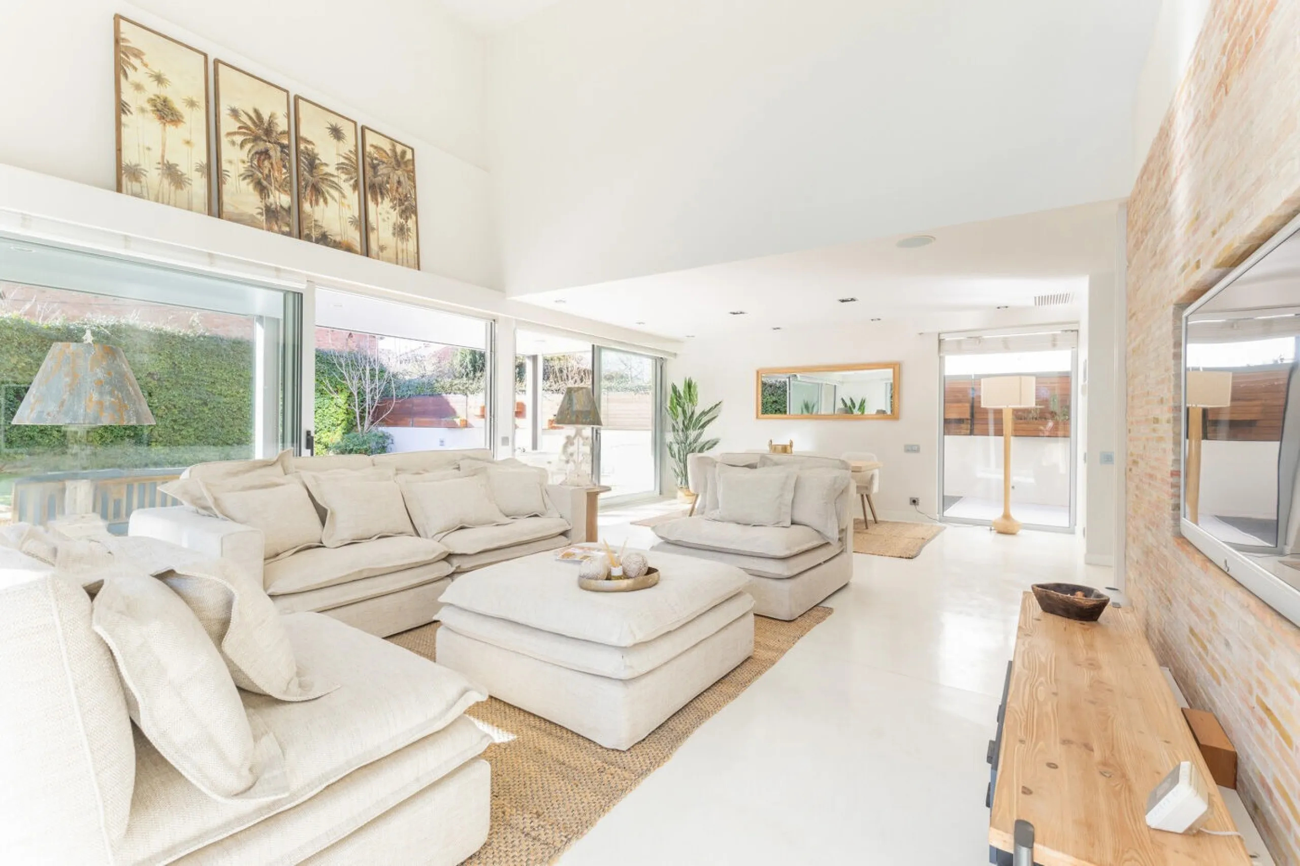 Casa exclusiva con jardín, piscina y ascensor en Sant Cugat del Valles, Barcelona