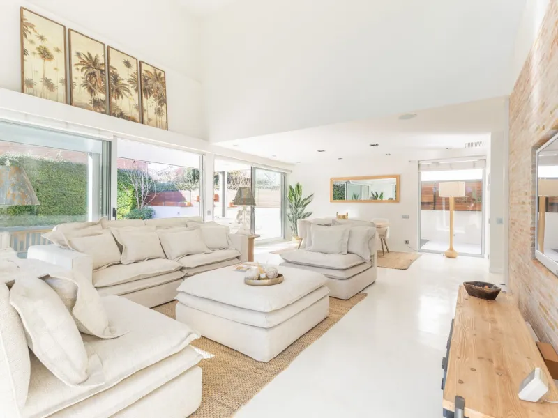 Casa exclusiva con jardín, piscina y ascensor en Sant Cugat del Valles, Barcelona