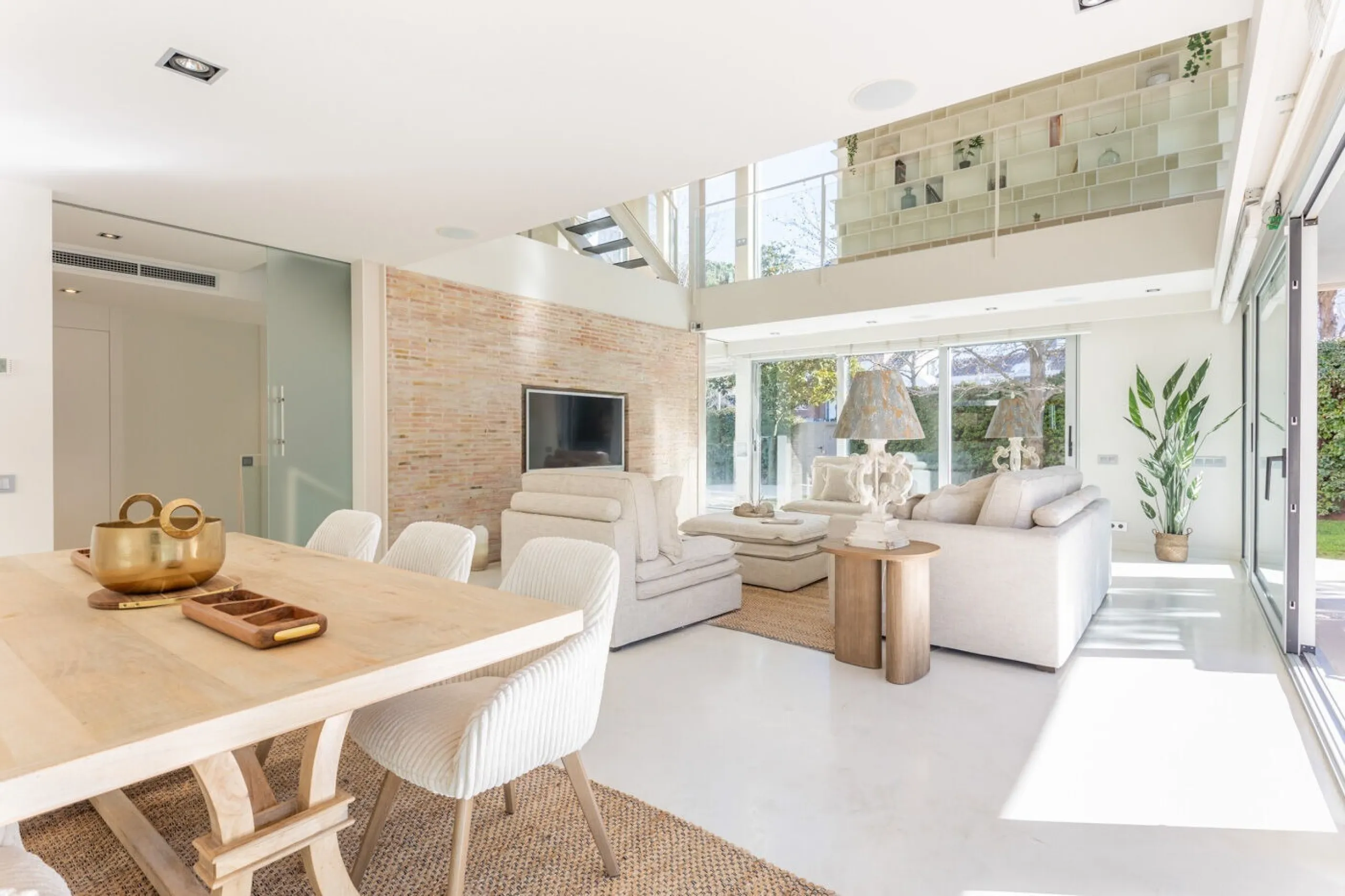 Casa exclusiva con jardín, piscina y ascensor en Sant Cugat del Valles, Barcelona