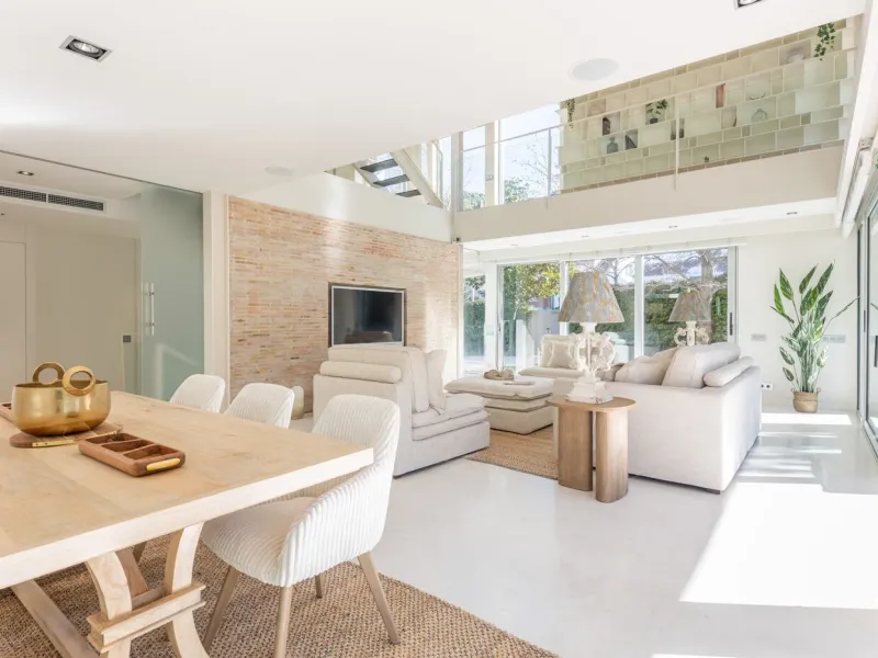 Casa exclusiva con jardín, piscina y ascensor en Sant Cugat del Valles, Barcelona