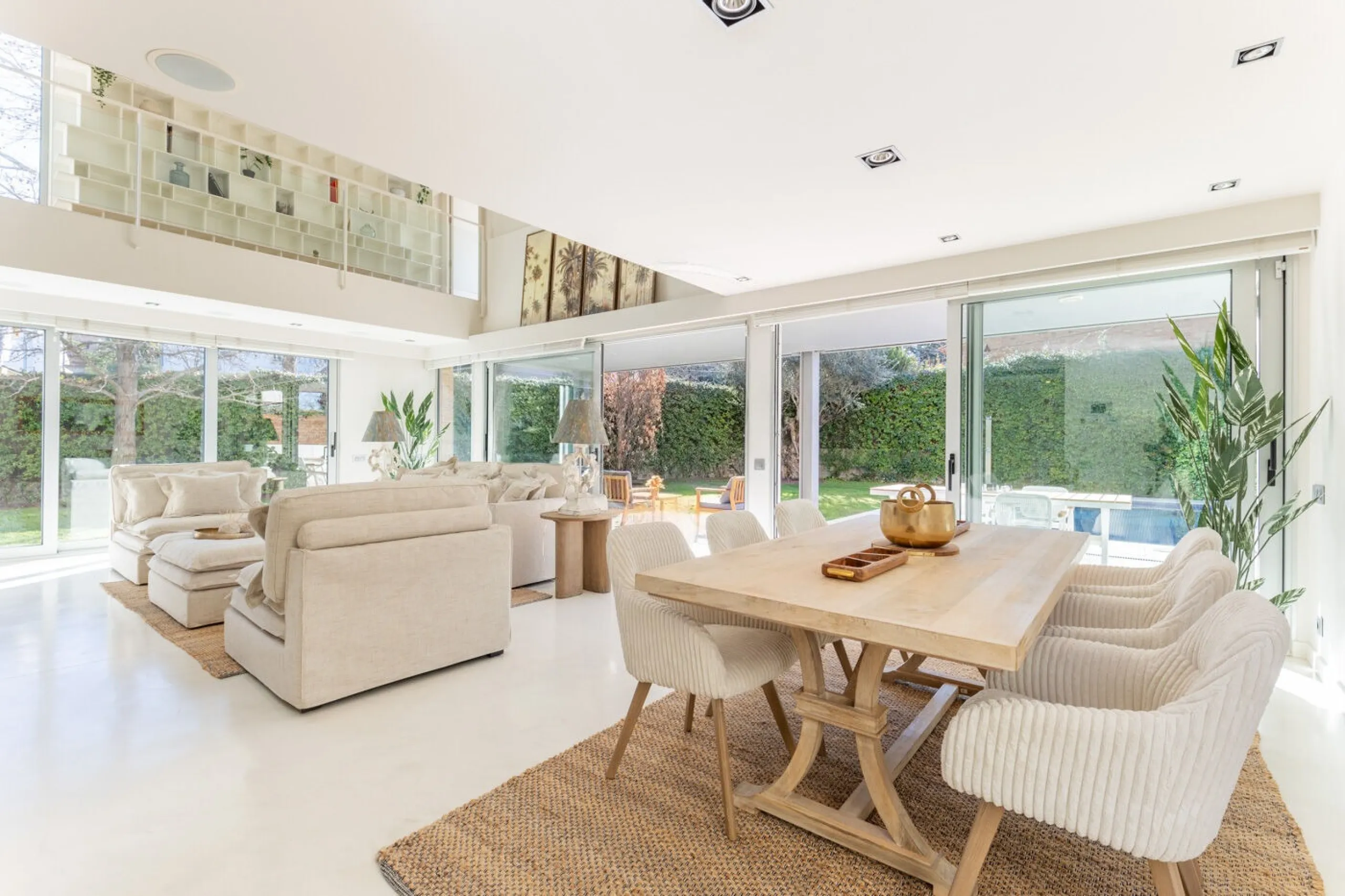 Casa exclusiva con jardín, piscina y ascensor en Sant Cugat del Valles, Barcelona