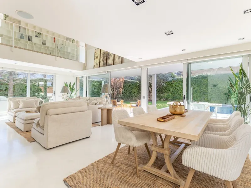 Casa exclusiva con jardín, piscina y ascensor en Sant Cugat del Valles, Barcelona