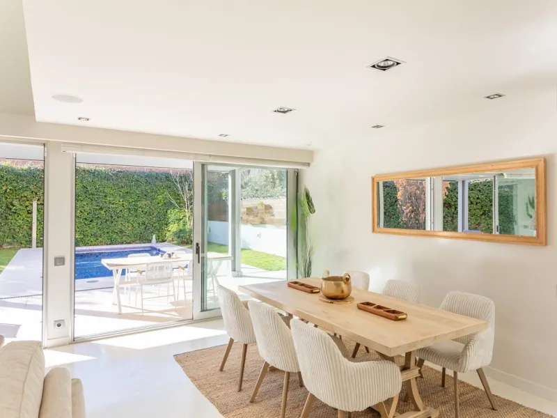 Casa exclusiva con jardín, piscina y ascensor en Sant Cugat del Valles, Barcelona