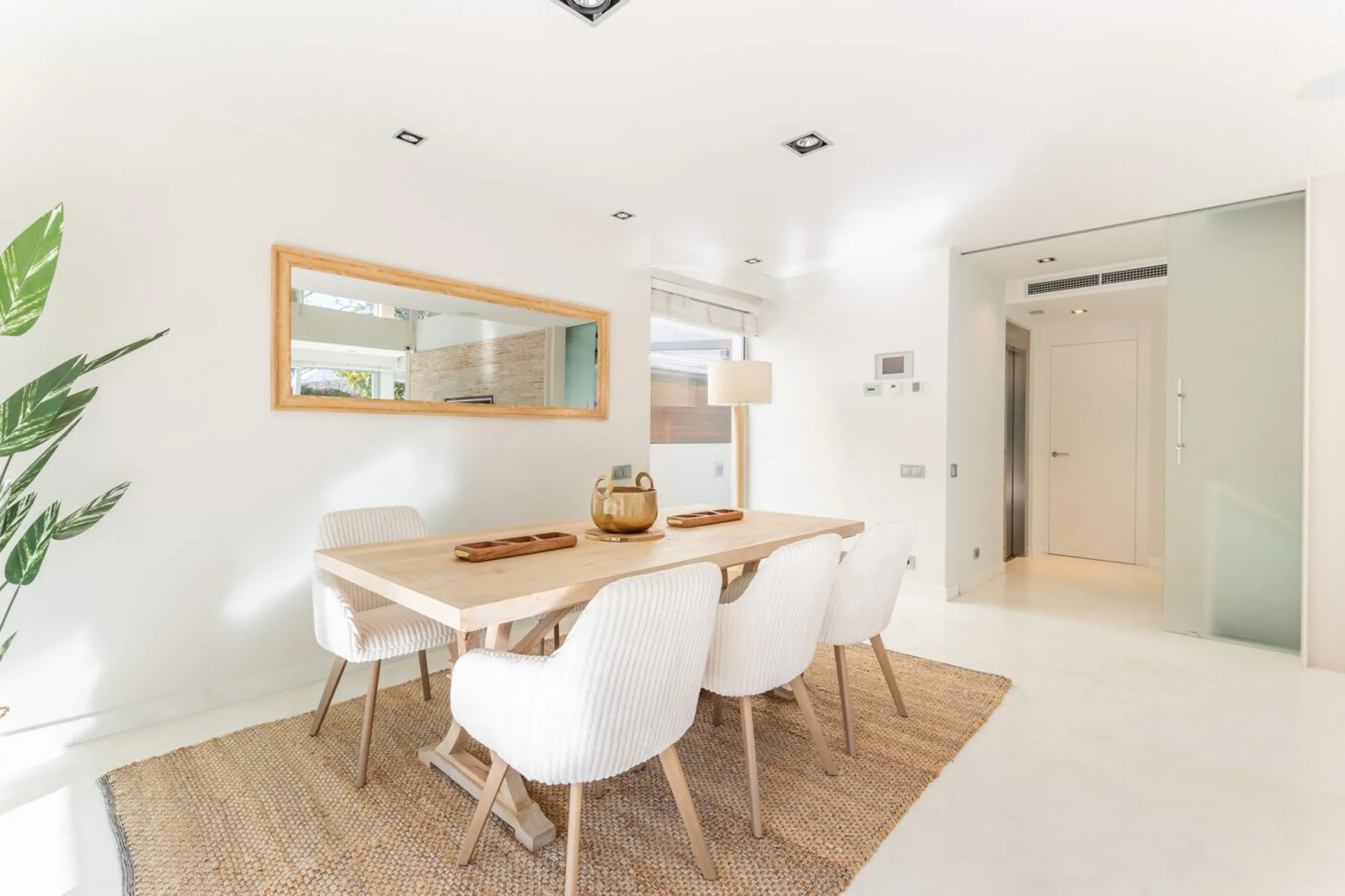 Casa exclusiva con jardín, piscina y ascensor en Sant Cugat del Valles, Barcelona