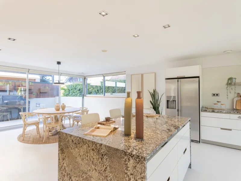 Casa exclusiva con jardín, piscina y ascensor en Sant Cugat del Valles, Barcelona