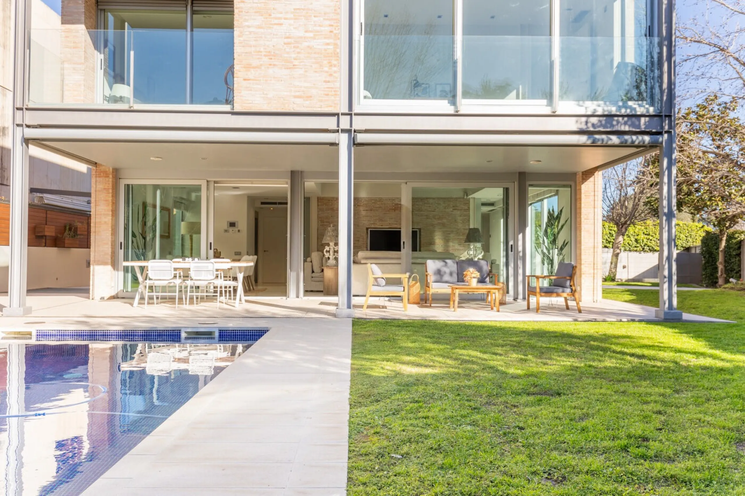 Casa exclusiva con jardín, piscina y ascensor en Sant Cugat del Valles, Barcelona