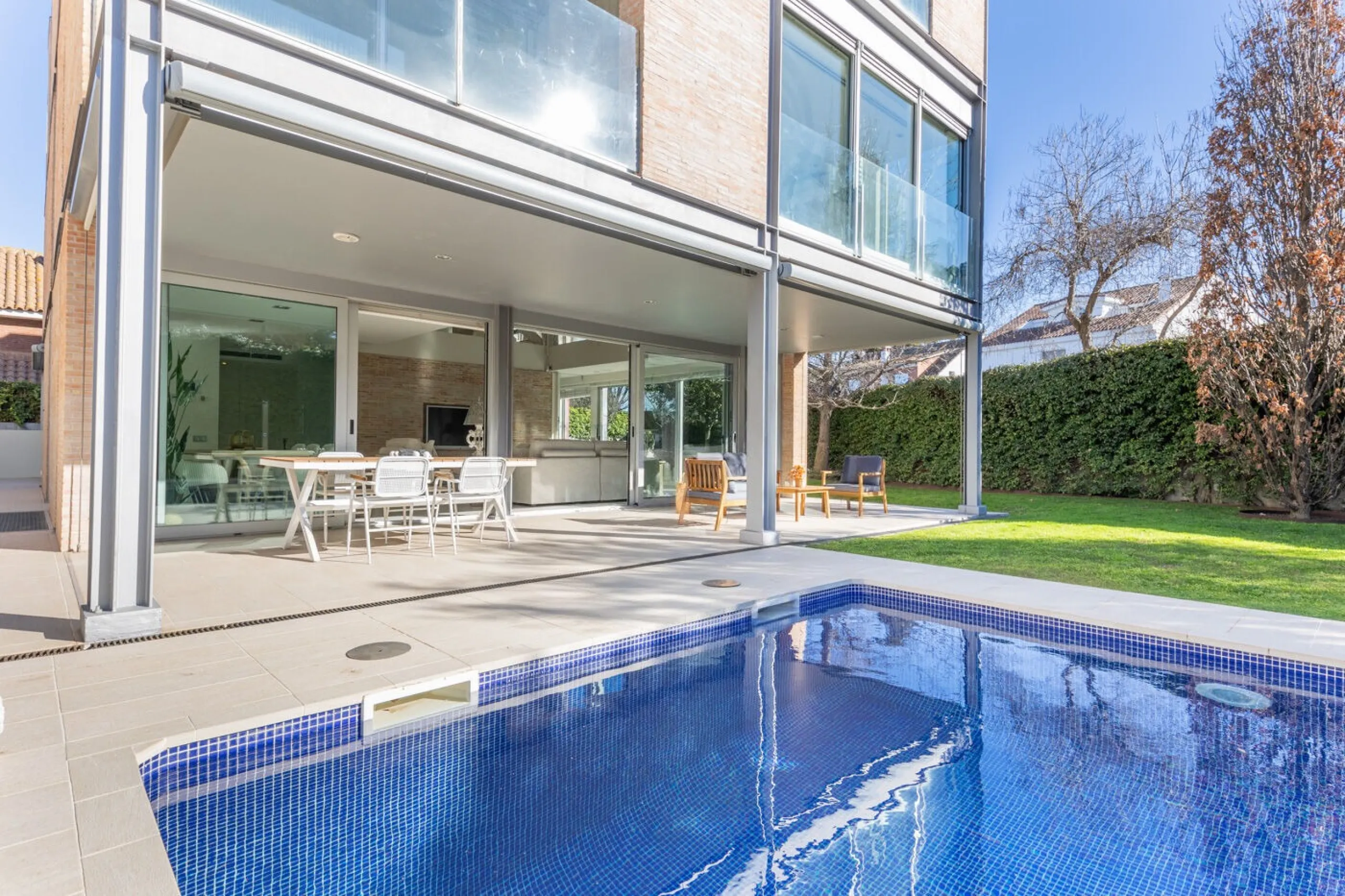Casa exclusiva con jardín, piscina y ascensor en Sant Cugat del Valles, Barcelona