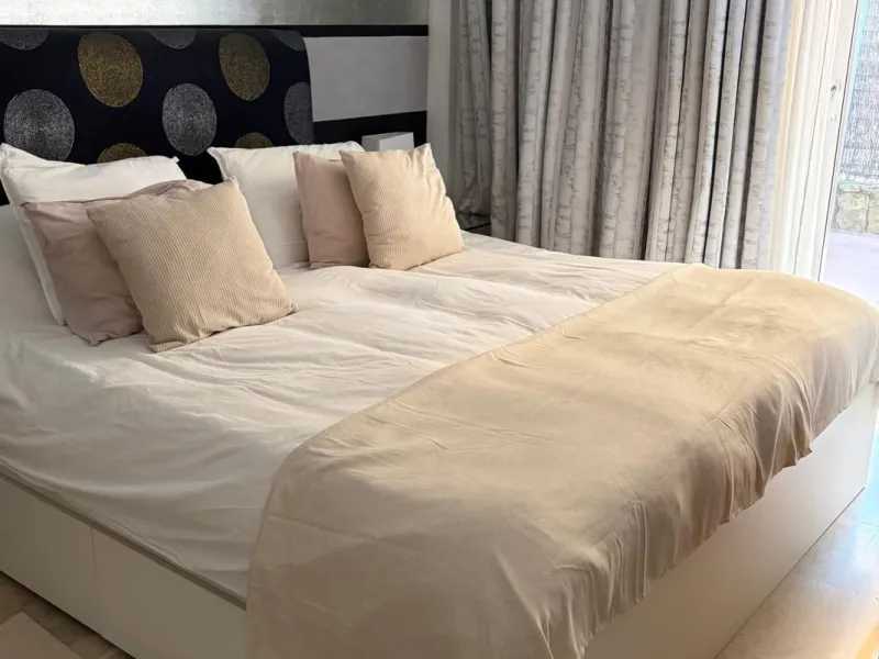 Exclusive ground-floor apartment on Marbella's Golden Mile