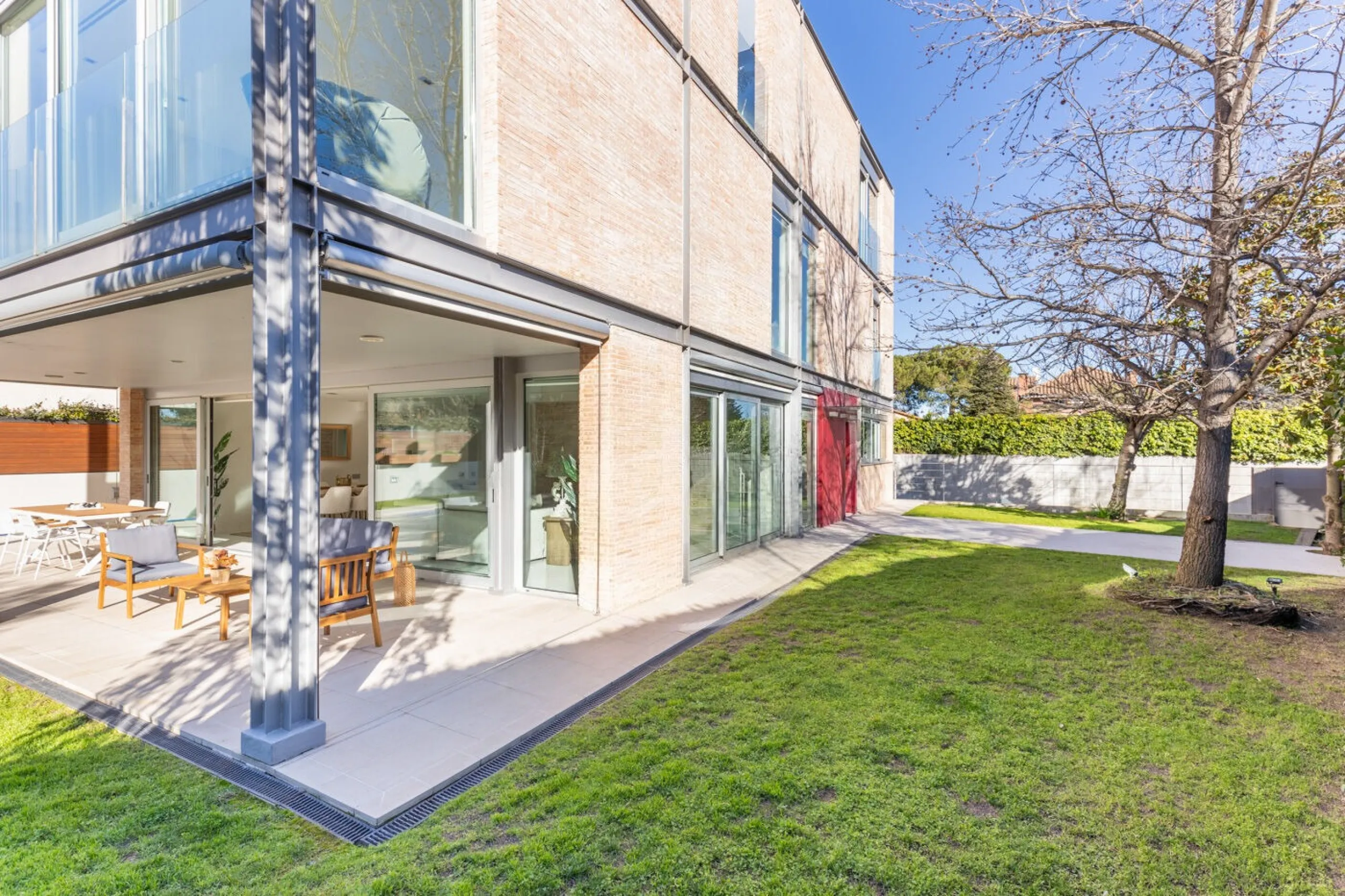 Casa exclusiva con jardín, piscina y ascensor en Sant Cugat del Valles, Barcelona