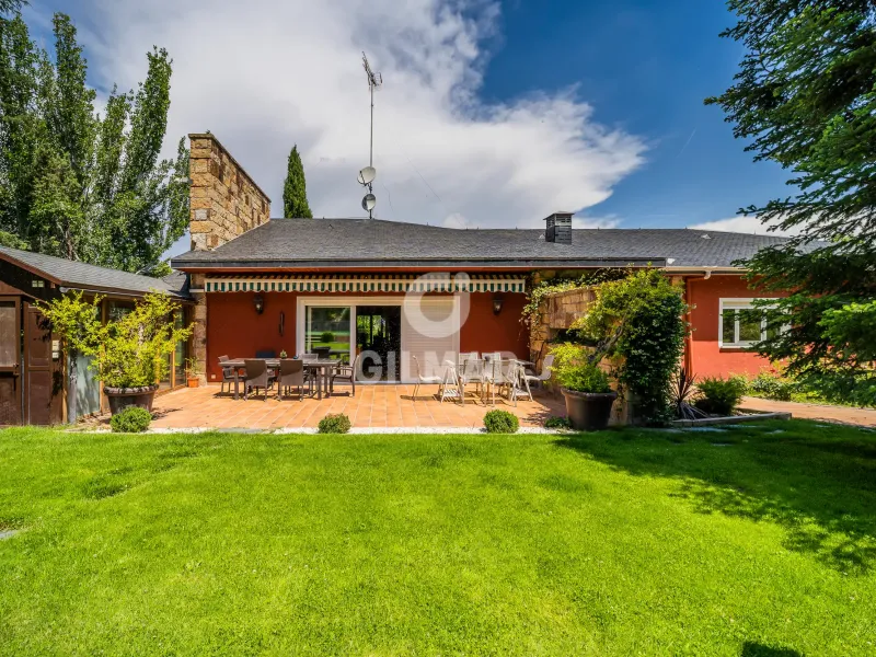 Villa in Fuente del Fresno - Madrid